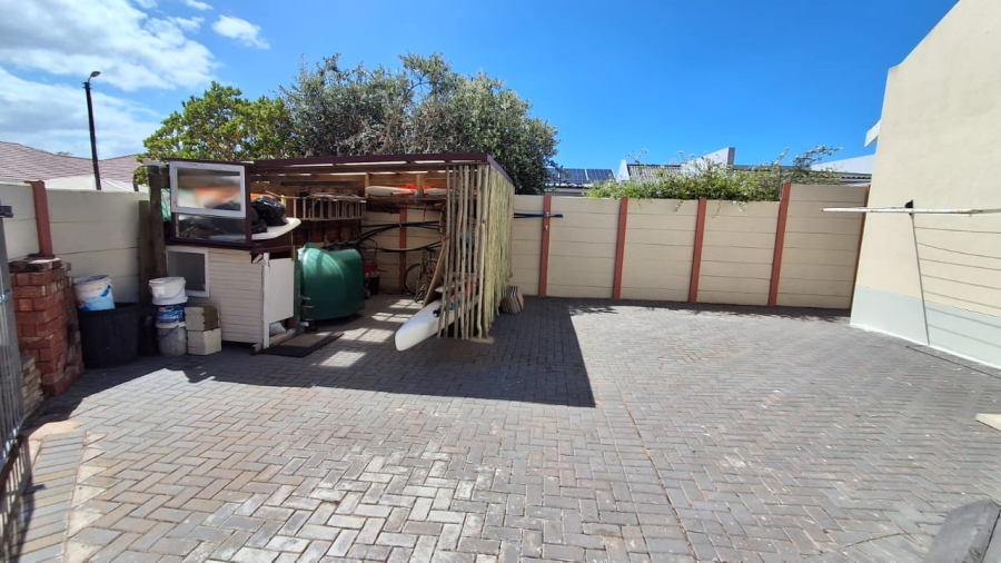 3 Bedroom Property for Sale in Stilbaai Wes Western Cape